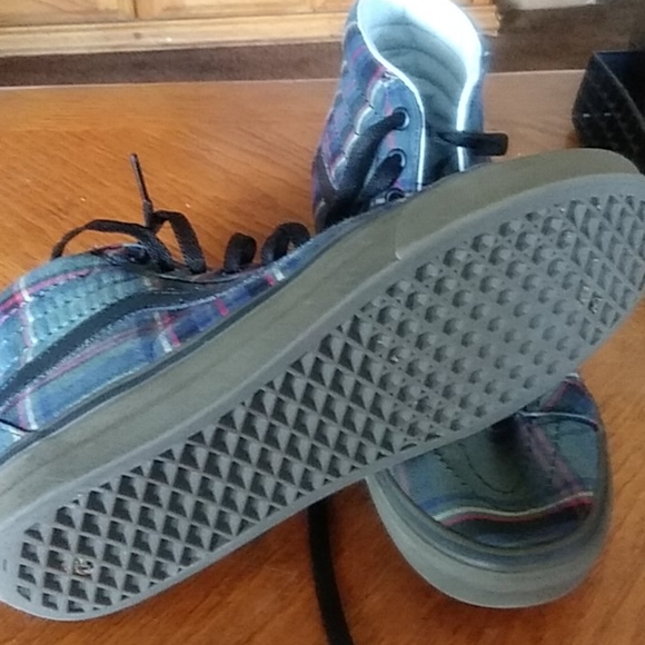 Vans - Picture 4 of 4